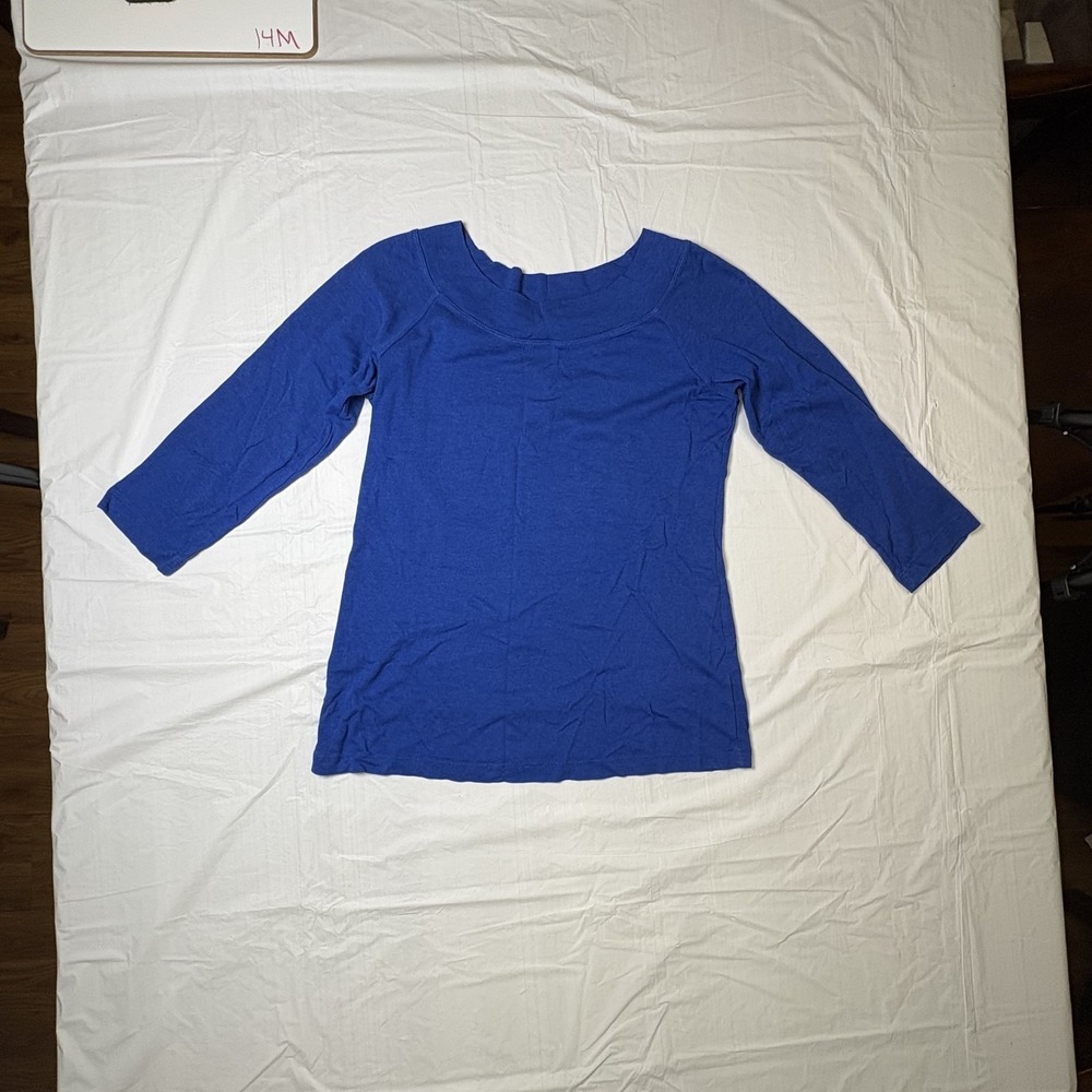 Womens Bashara Lesser Blue 3/4 sleeve‎ blouse.  Size Medium.  Boatneck